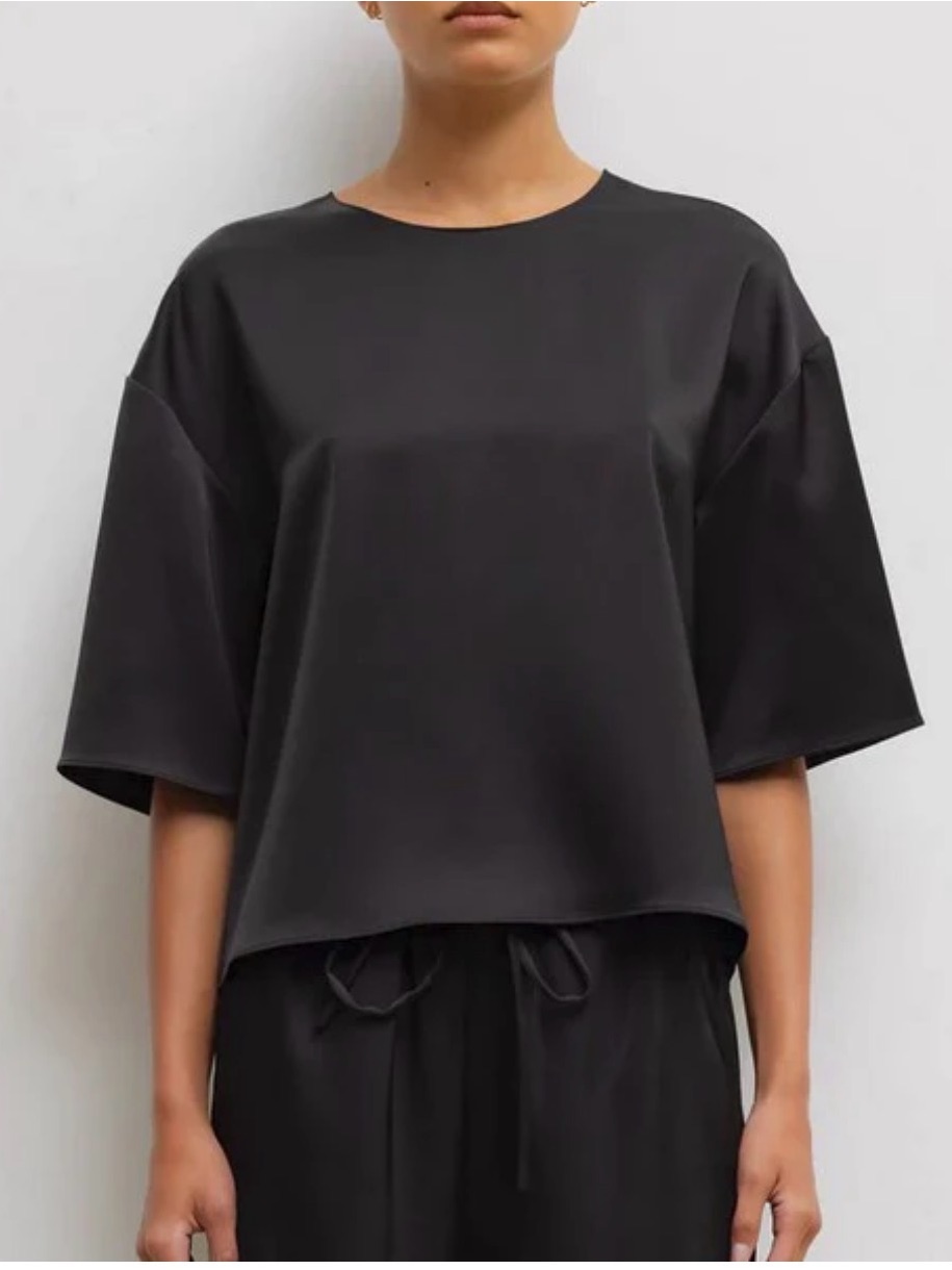 Leset Black Short-Sleeve Women's Top -Silky